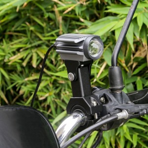 Zamontowany uchwyt do lampy roboczej motocykl bez wiercenia Sparky.jpg