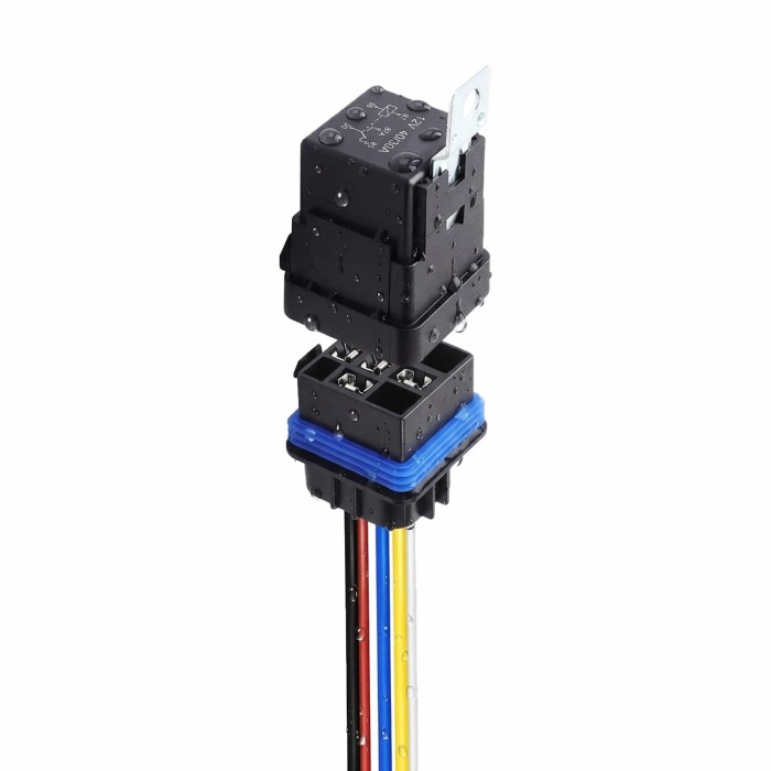 Sparky Przekaźnik samochodowy WODOSZCZELNY IP 12V 40/30A + gniazdo obudowa.jpg