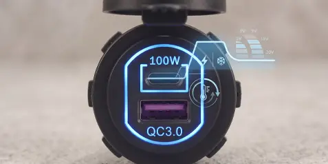 Port USB-C Power Delivery 100W